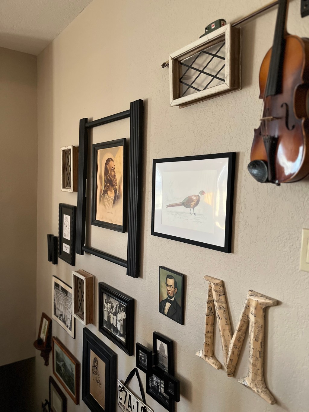 Personalized Gallery Walls: Stories Behind Each&nbsp;Picture